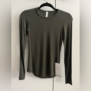 NWT lululemon hold tight long sleeve shirt size 4